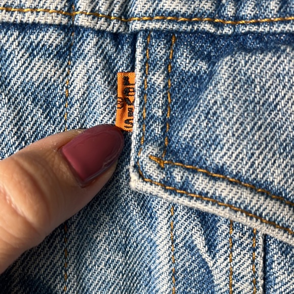 Vintage Levi’s Jean Jacket - Picture 5 of 7